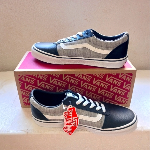 Vans - Picture 4 of 4